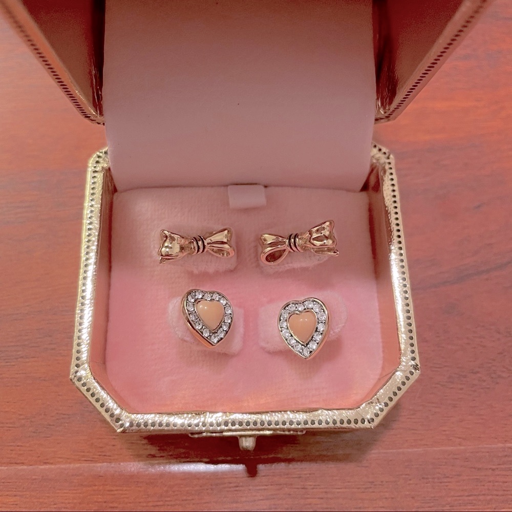 🆕 Limited Edition Juicy Couture Hearts & Bows Earrings - 2 pairs